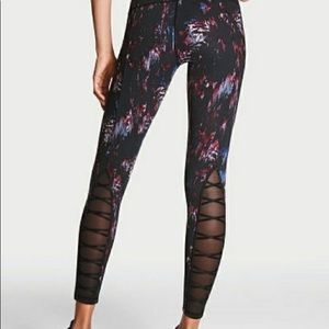Victoria's Secret knockout tights